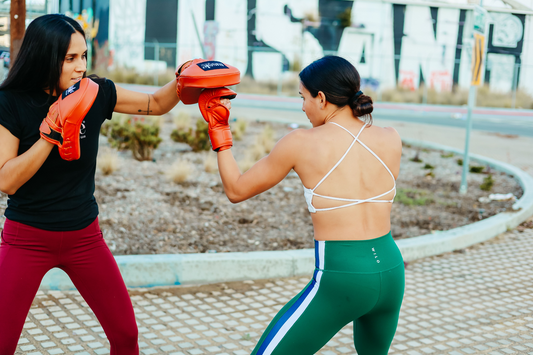 top features to look for in women boxing mitts